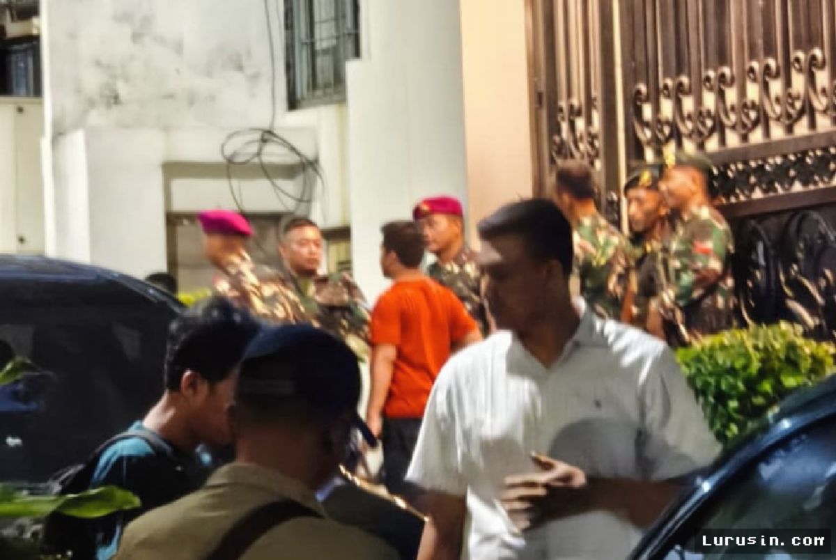 Puluhan Prajurit TNI Jaga Rumah Jampidsus Febrie Adriansyah di Kebayoran Baru