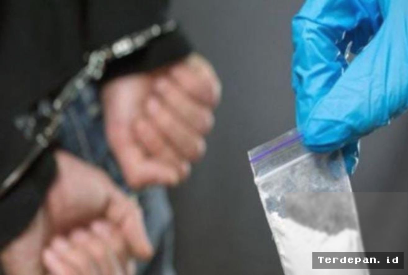 BANDUNG — Kakak Beradik Pengedar Sabu-Sabu Dilumpuhkan Saat Melawan Polisi