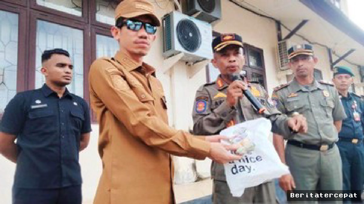 Bupati Aceh Barat Klarifikasi Viral Satpol PP Ambil Uang Pengemis