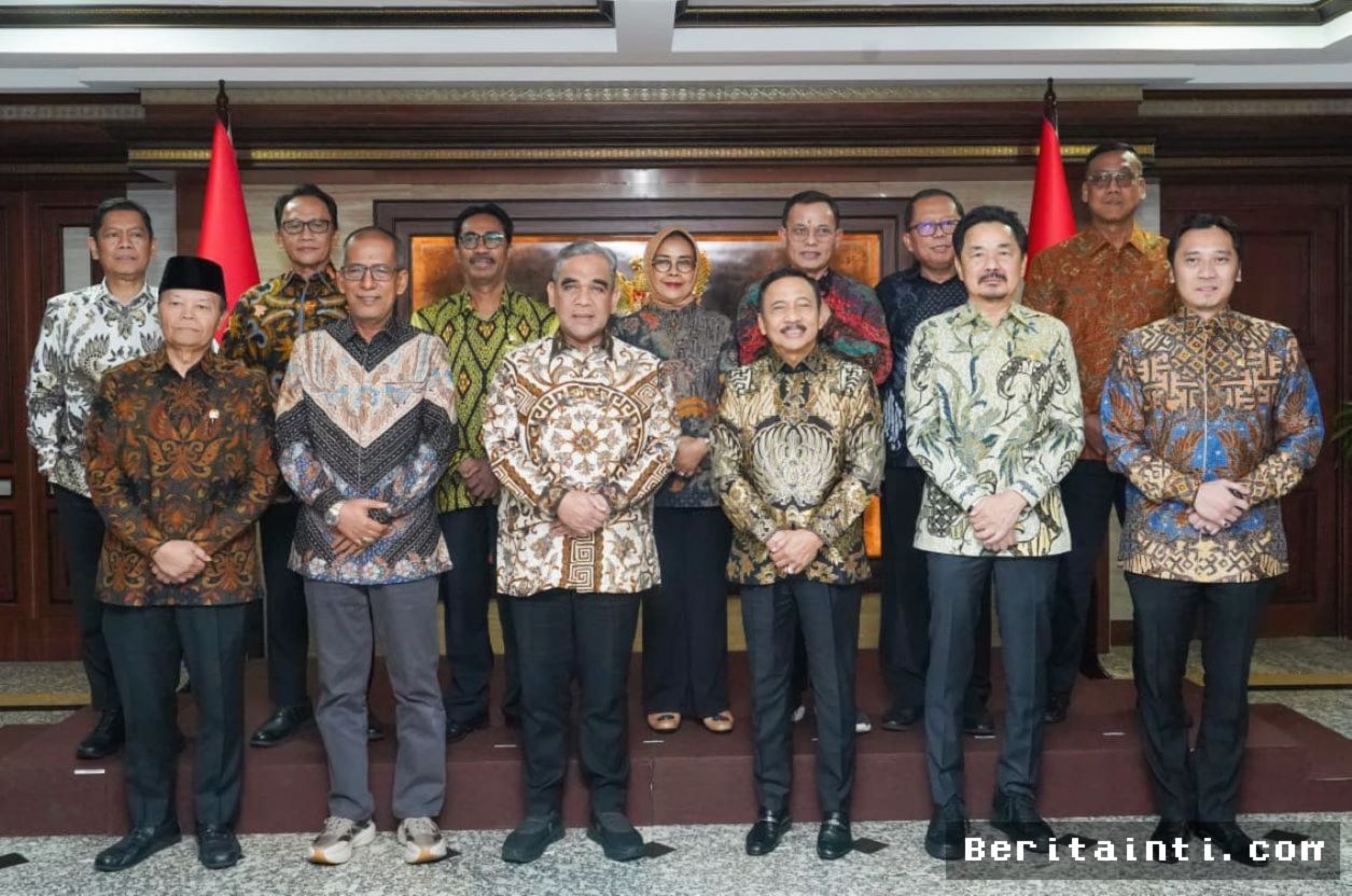 Jakarta — Pimpinan MPR Sambangi MK Bahas Sidang Tahunan dan Penguatan Tafsir Konstitusi