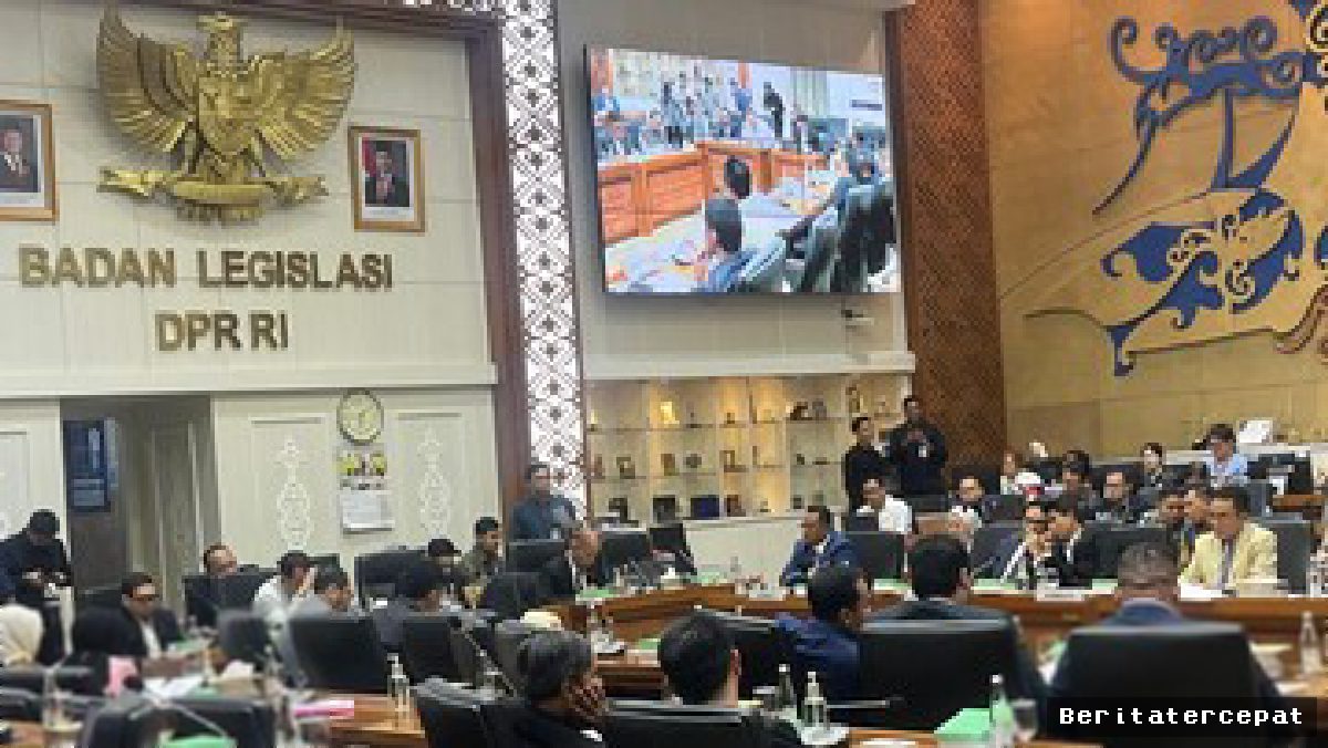 DPR Godok Royalti Karya Jurnalistik di Revisi UU Hak Cipta