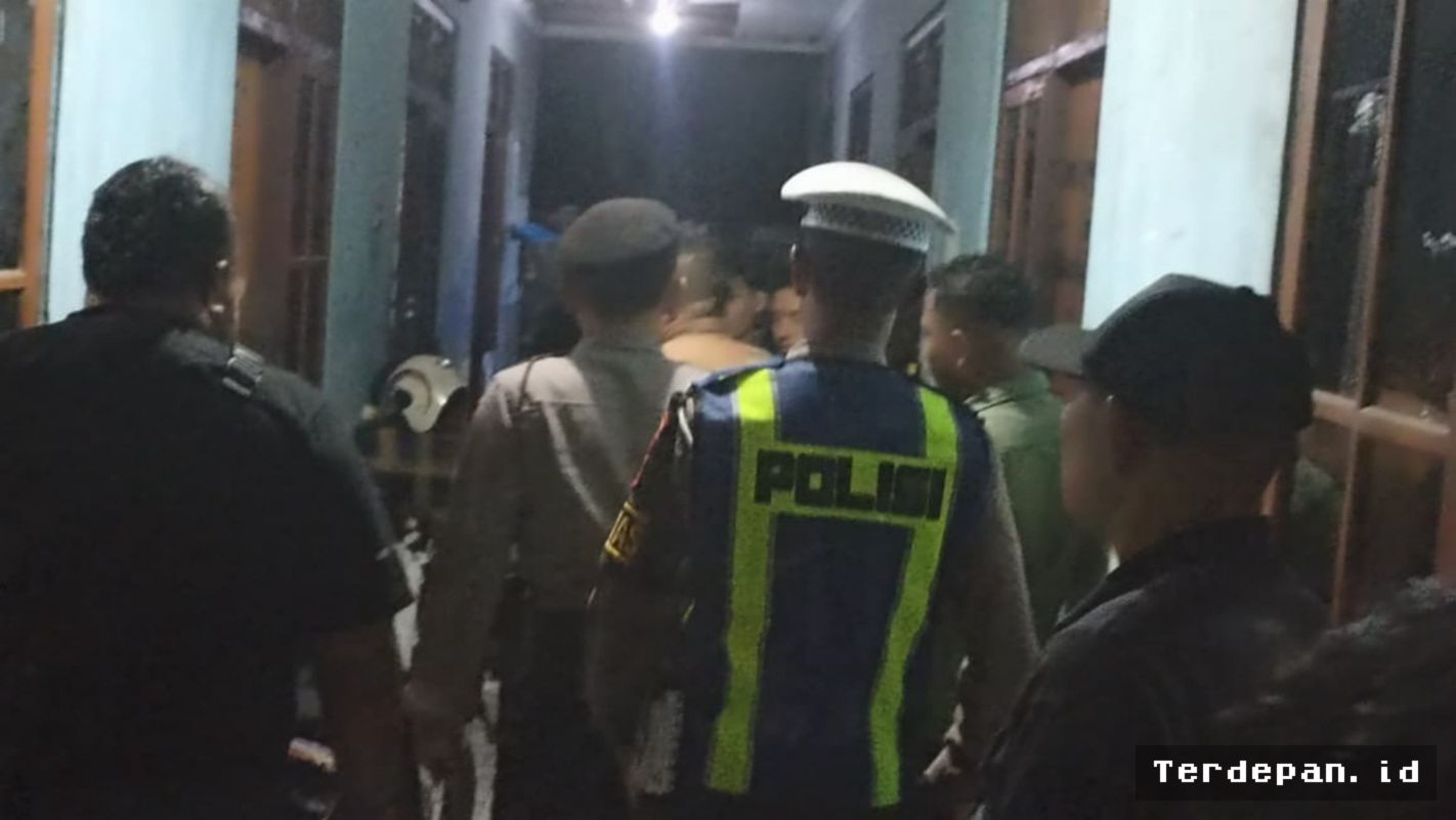 DENPASAR — Sebuah insiden keributan antarpenghuni indekos meletus di kawasan Jalan Akasia