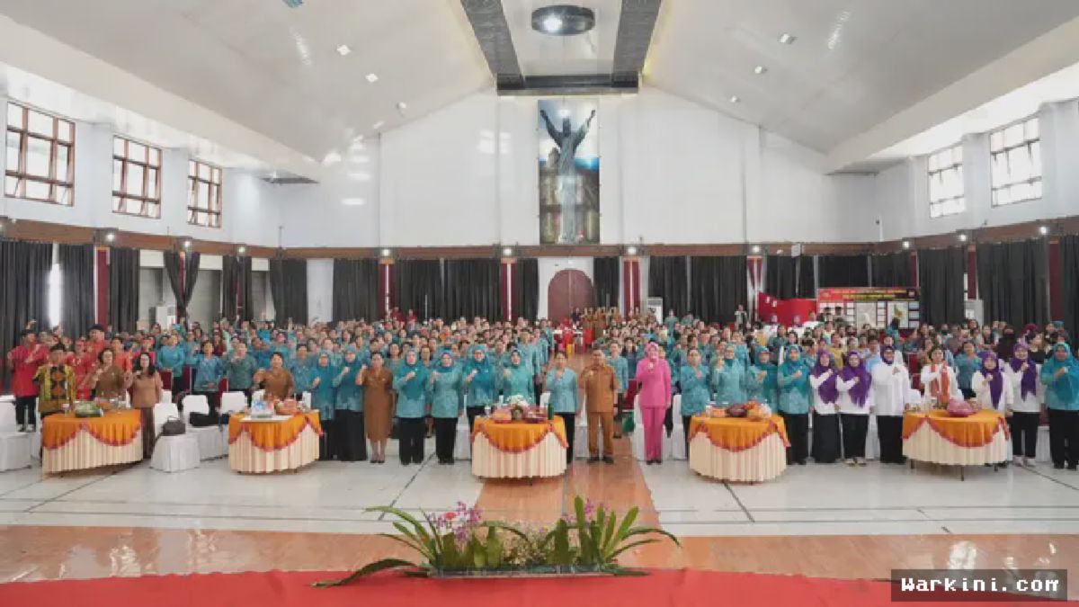 Tana Toraja — Mendagri Tri Tito Pimpin Sosialisasi Kesehatan, “No Cap” Warga Sampai Rela Antre