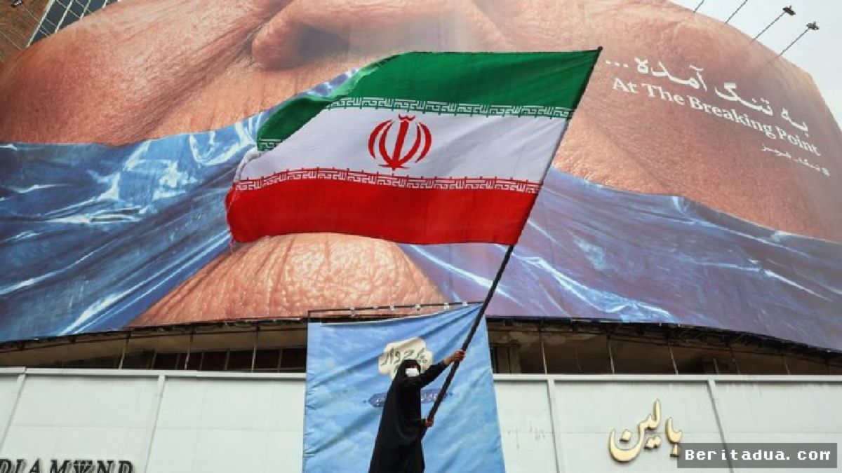 Trump Akhiri Gencatan Senjata, Iran Tantang Serangan Darat AS