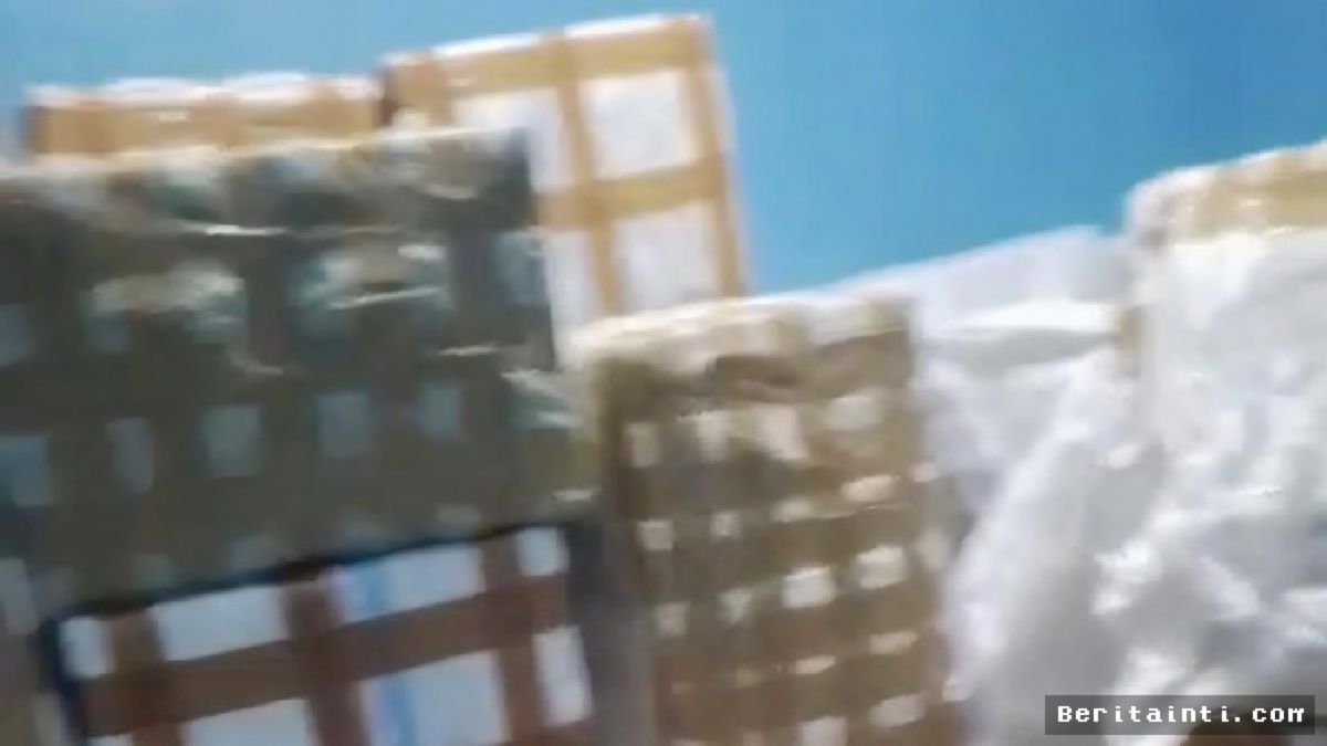Polda Banten Gagalkan Distribusi 80 Bal Rokok Ilegal di Baros, Tiga Pelaku Diamankan
