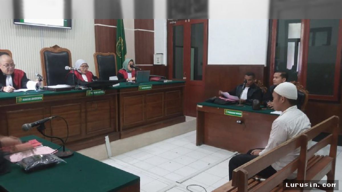 Pemuda Surabaya Diadili akibat Curi Uang Rp5.000