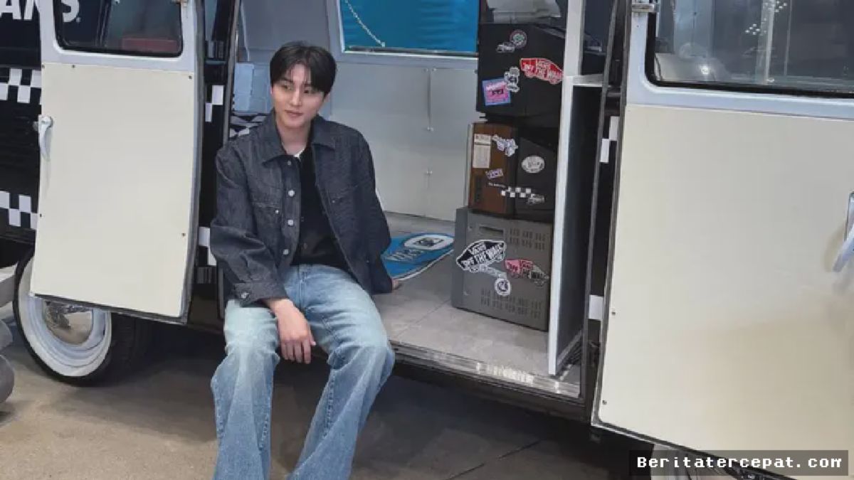 SEOUL — Bassis dan vokalis utama DAY6, Young K, menjadi pusat perhatian