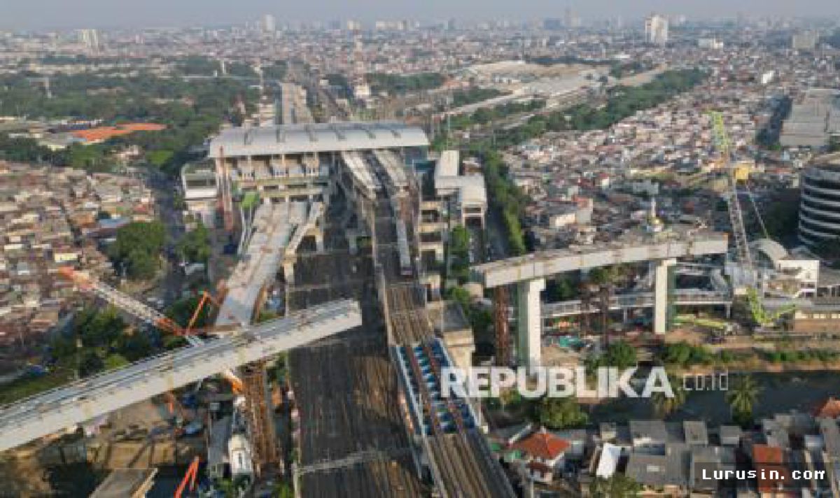 Girder Terakhir LRT Velodrome-Manggarai Terpasang di DDT Manggarai