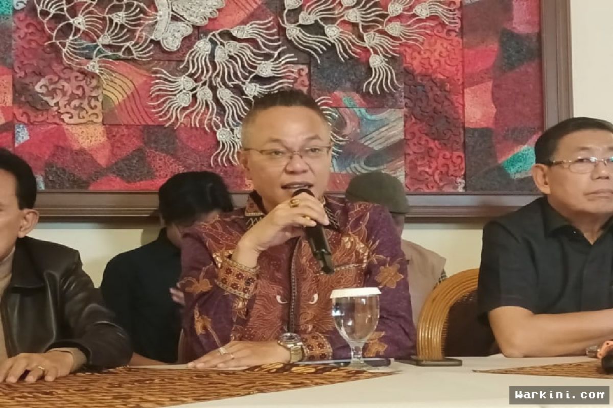 Jakarta — Ade Darmawan Ingatkan Roy Suryo: Pokok Perkara Tak Gugur