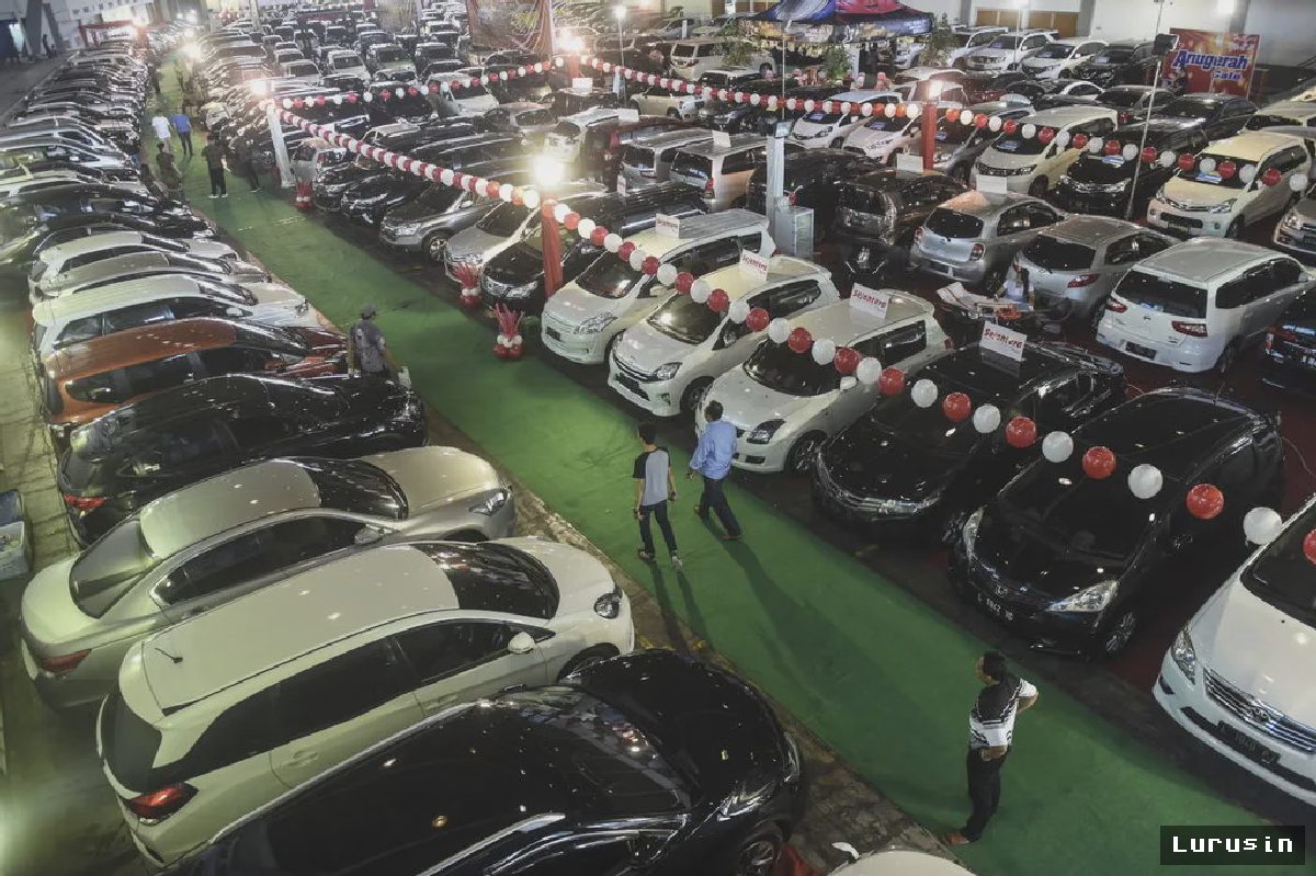Pasar Mobil Diesel Bekas Tergerus Ketidakpastian B50