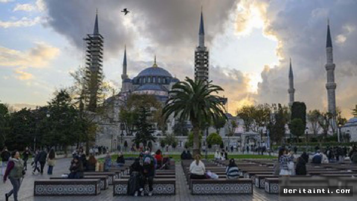 Turis Korea Selatan Masuk Islam Saat Berkunjung ke Mardin Turki