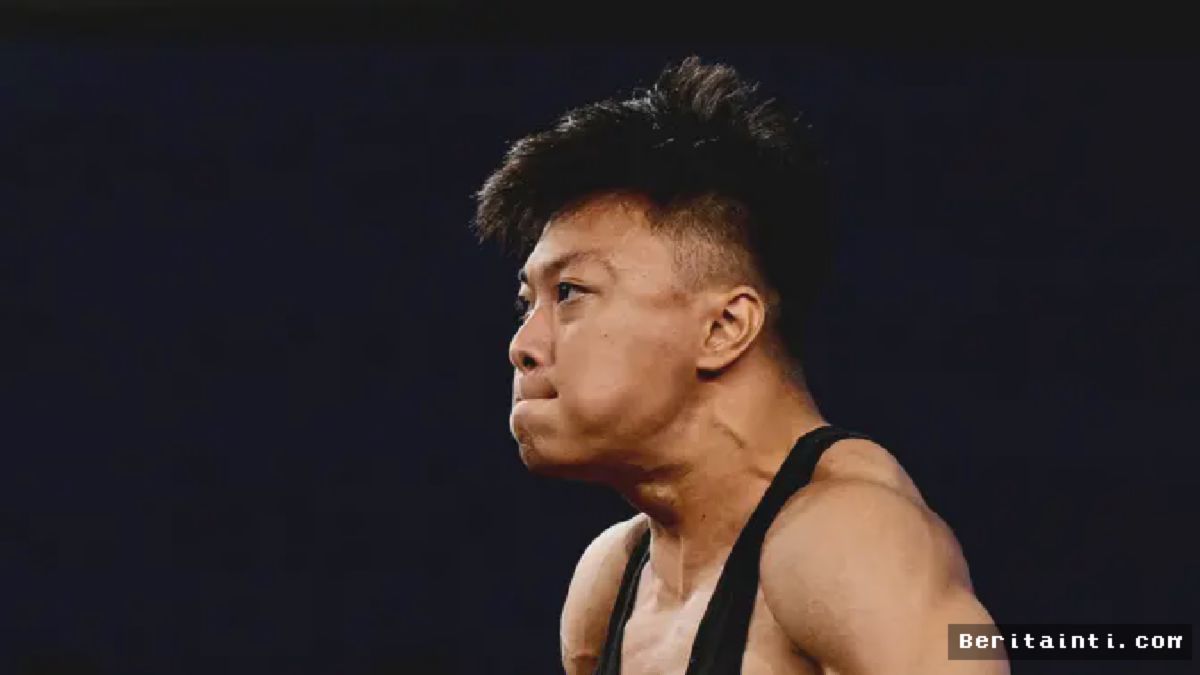 Rahmat Erwin Abdullah Torehkan Angkatan Terbaik 158 Kg di Snatch