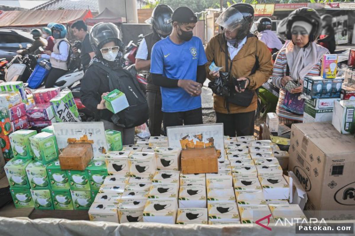 Dokter Mata Melarang Penggunaan Lensa Kontak Saat Paparan Abu Vulkanik