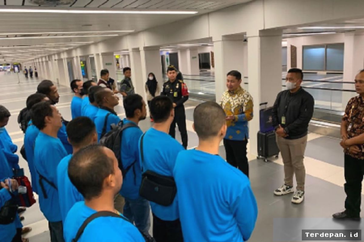 Kemenimipas Pulangkan 82 WNI Bermasalah dari Depot Imigrasi Malaysia