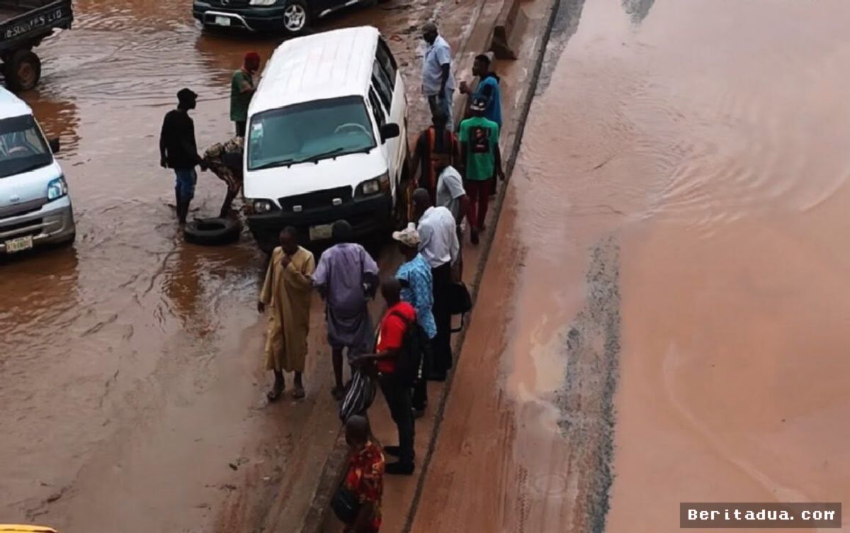 Koalisi Advokat Gugat Pemerintah Nigeria Terkait Kerusakan Jalan Tol Benin-Asaba
