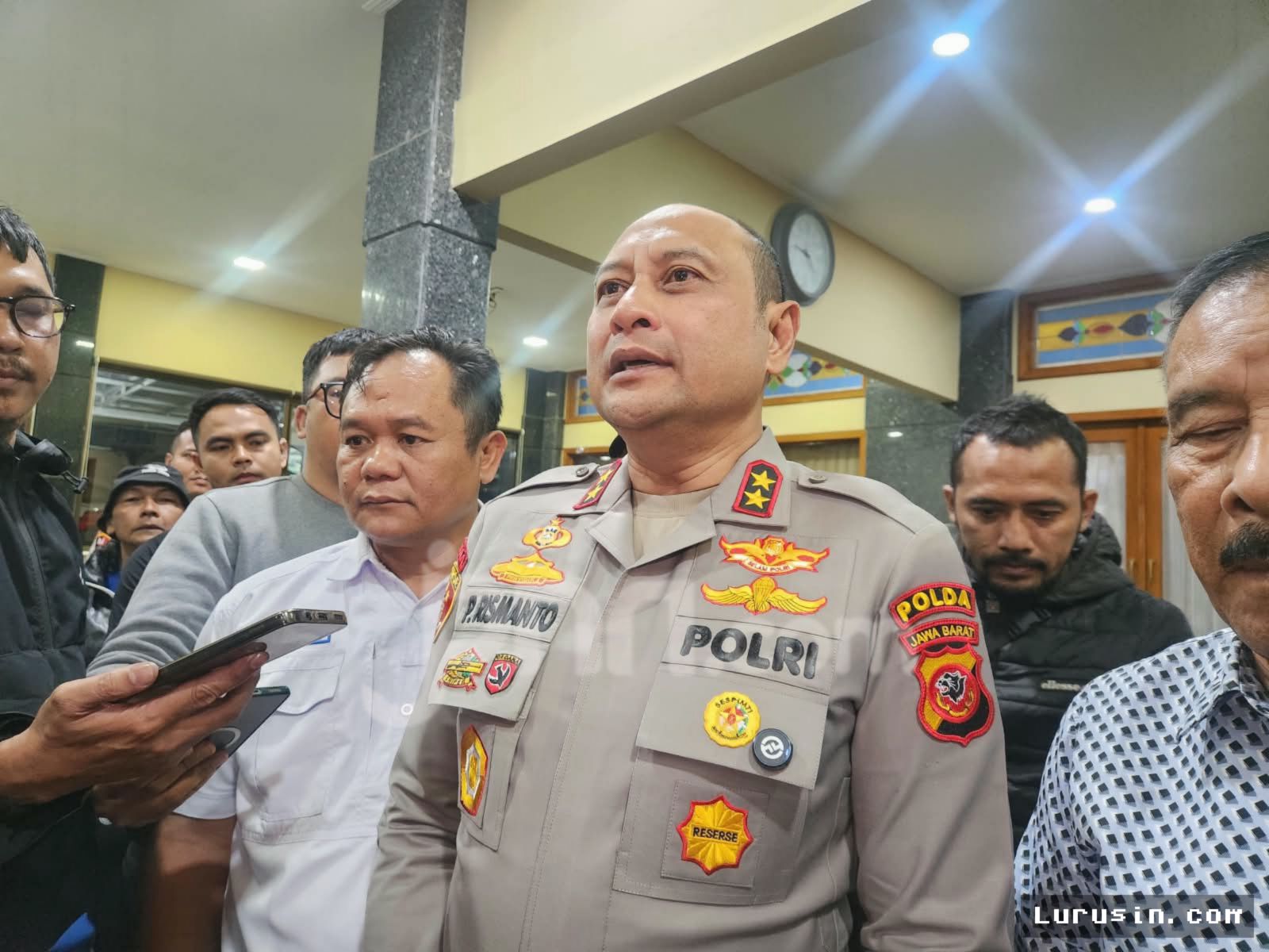 JAKARTA — Polda Jabar Larang Bobotoh Hadiri Duel Persija vs Persib
