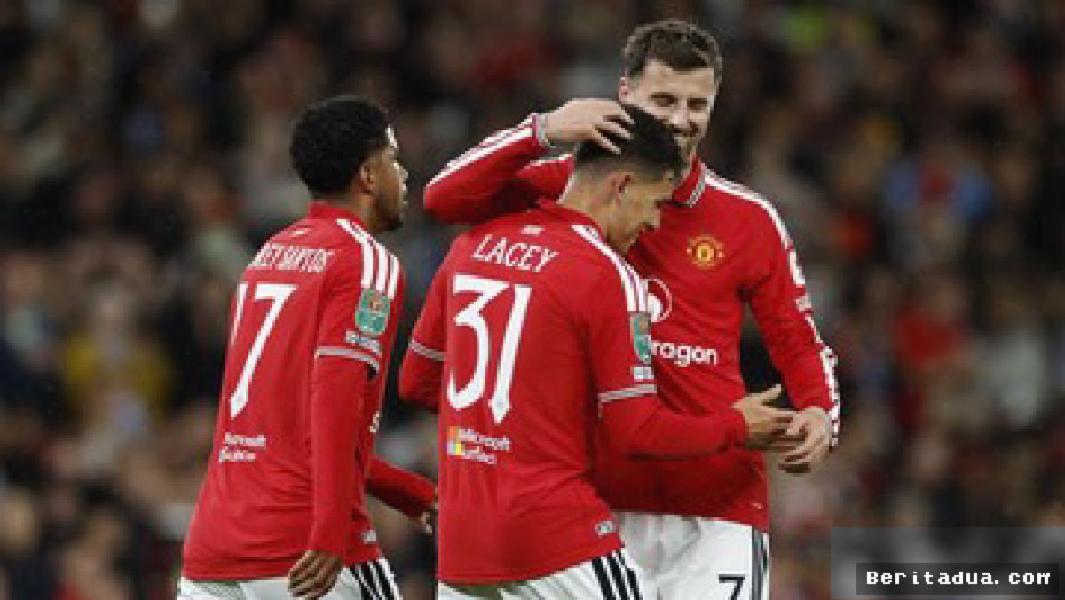 MANCHESTER UNITED — Setan Merah Terancam Krisis Jelang Laga Kontra Fulham