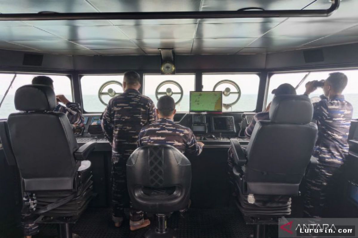 Prabowo Perintahkan 11 Kapal Perang Cari Lima Jurnalis Hilang di Selat Sunda