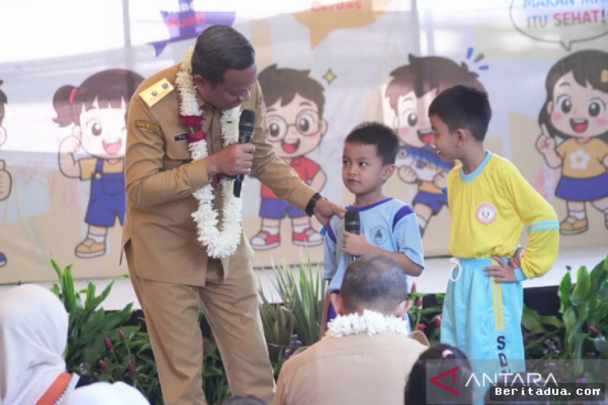 Pemkot Jakarta Timur Kampanyekan Gemarikan Bagi Ratusan Siswa Sekolah