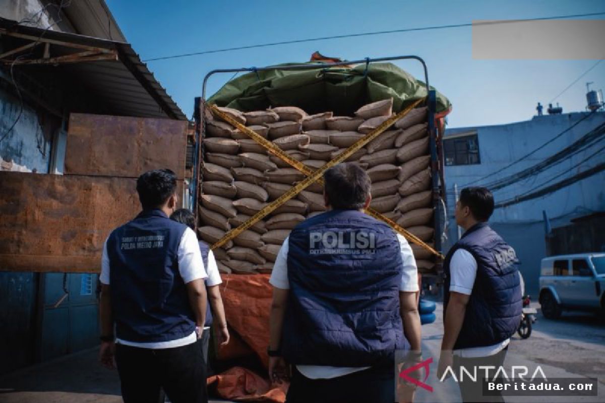 Polda Metro Jaya Ungkap Penyelundupan 49,85 Ton Kacang Tanah Ilegal
