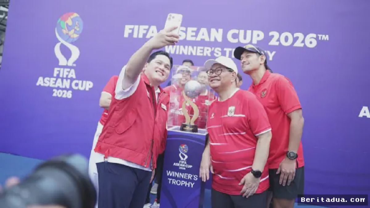 JAKARTA — Trofi FIFA ASEAN Cup 2026 Resmi Dipamerkan di Bundaran HI