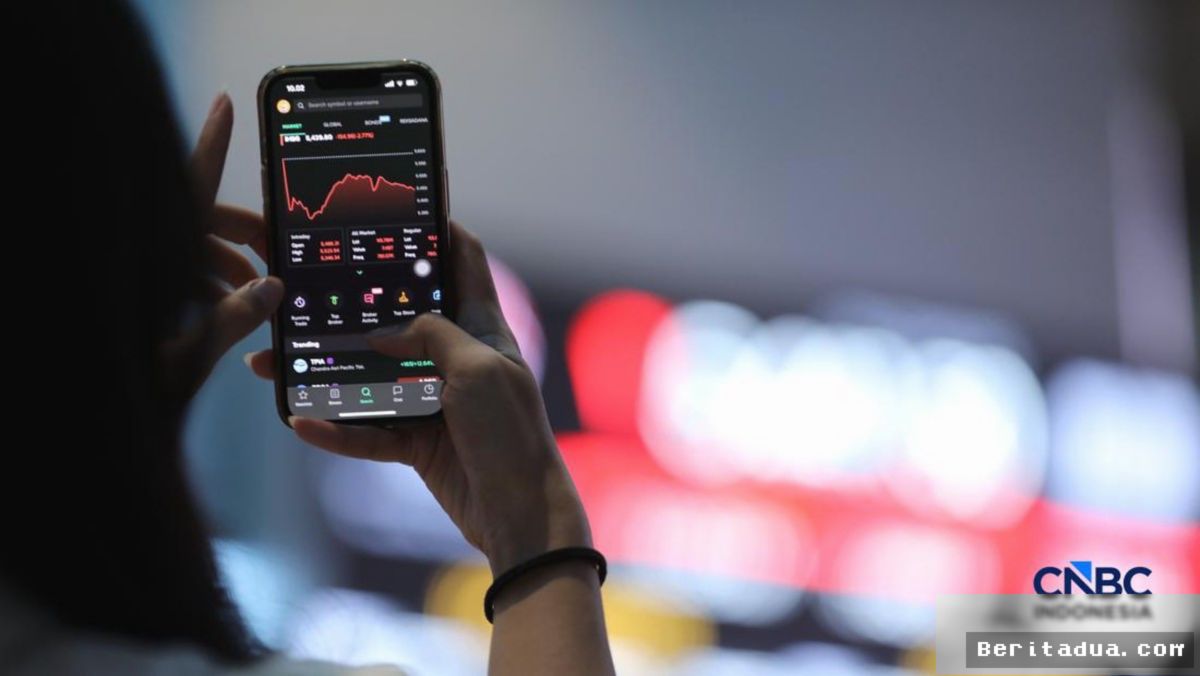 JAKARTA — IHSG Pangkas Koreksi Jelang Pengumuman Reshuffle Kabinet