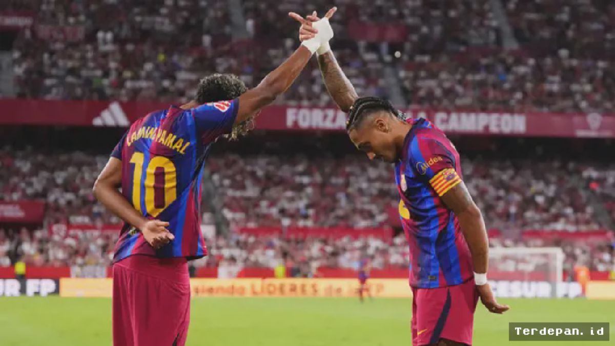 Raphinha Cetak Gol Kedua Barcelona di Kandang Sevilla