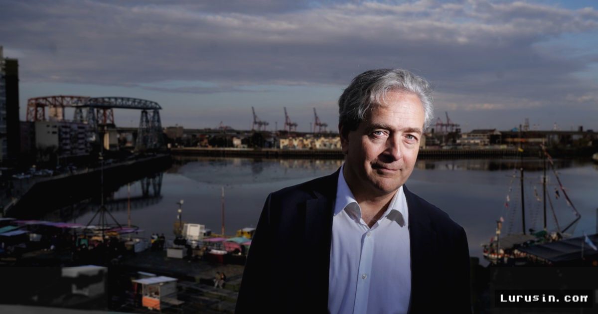 Eric de Chassey Kritik Konstruksi Palsu Seni Selatan Global