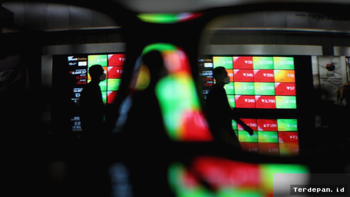 JAKARTA — IHSG Melemah 0,21 Persen Tertekan Sentimen Kabinet dan Geopolitik