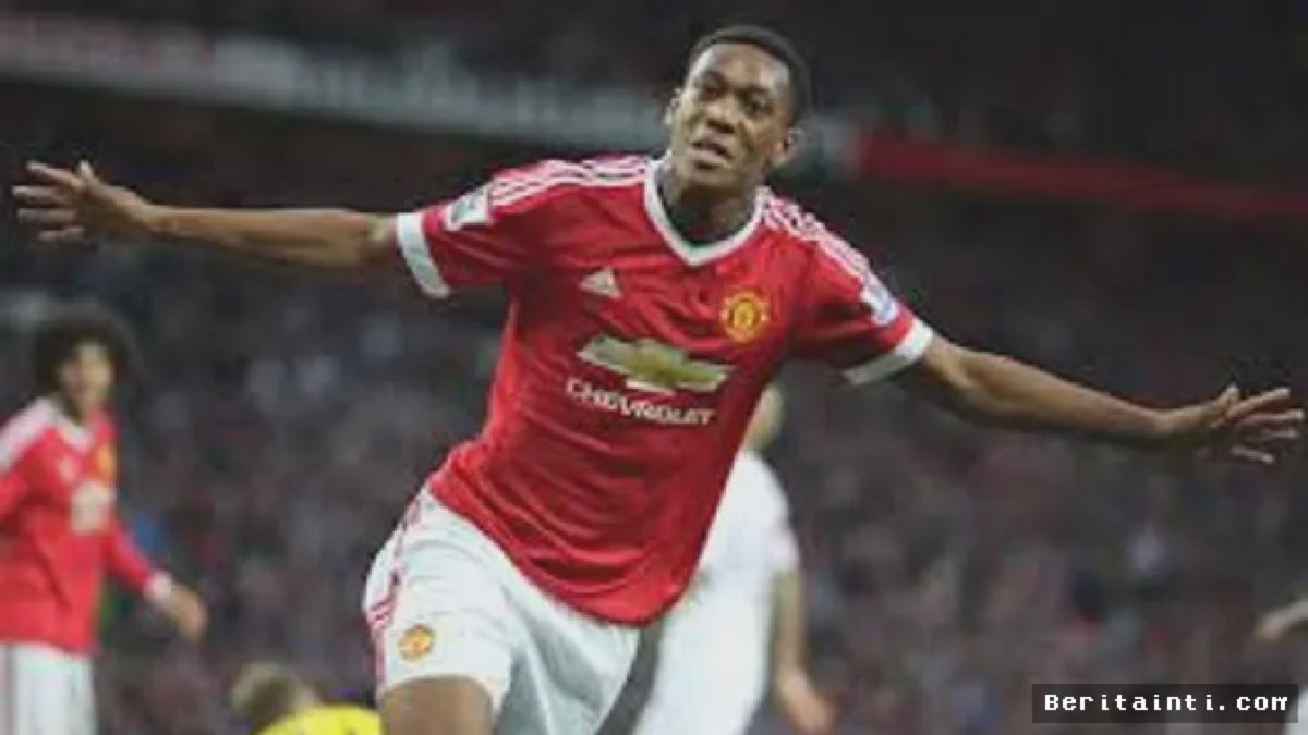 MANCHESTER — Anthony Martial Tegaskan Tak Terbebani Label Harga Mahal
