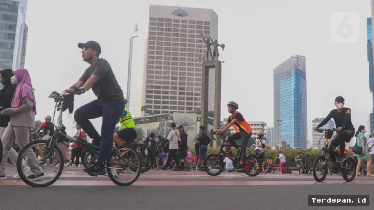 JAKARTA — Ribuan Warga Padati Kawasan CFD Sudirman-Thamrin