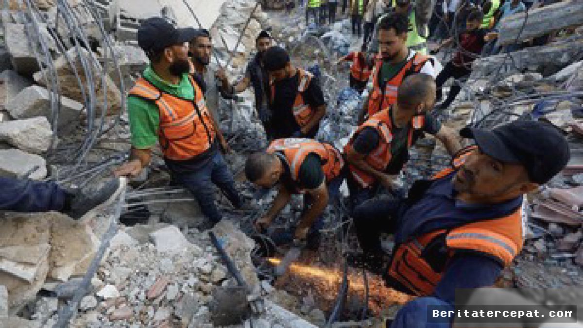 GAZA — Bangunan Runtuh Menewaskan 20 Warga Palestina