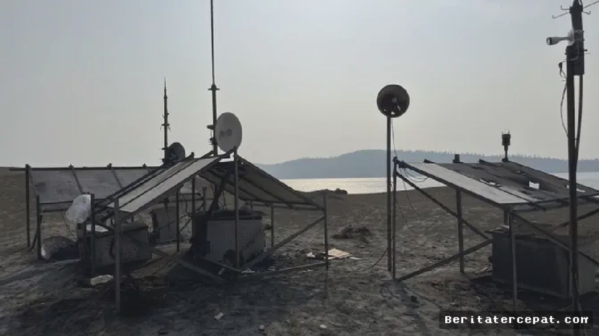 8 Aki Pemantau Gunung Anak Krakatau Dicuri, Panel Surya Rusak
