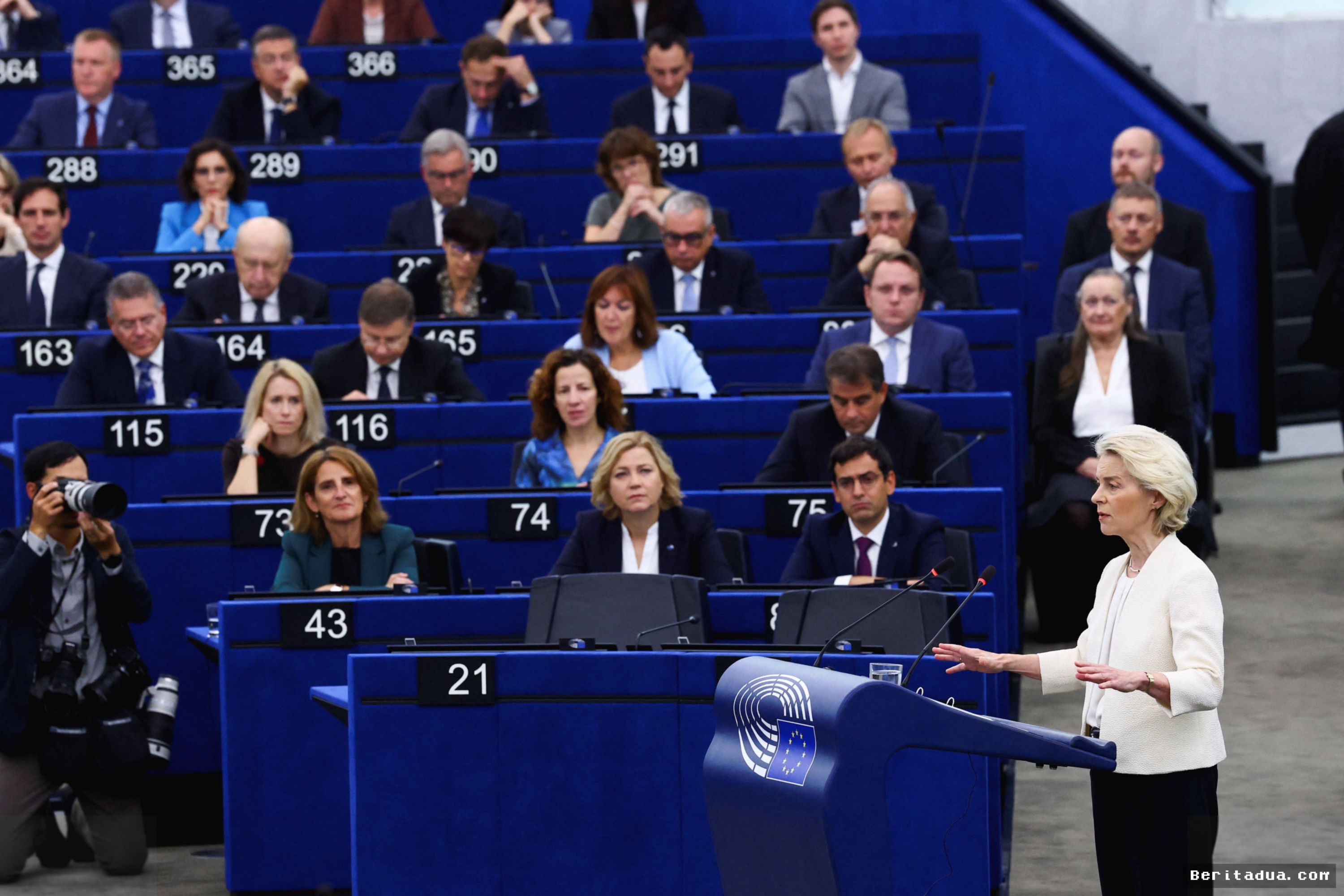 Uni Eropa — Von der Leyen Usul Larangan Medsos Anak Bawah 13 Tahun