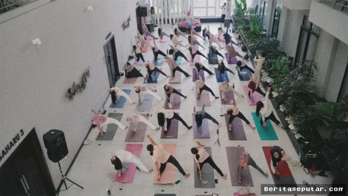 MALANG — Savana Hotel Gelar Kelas Yoga untuk Dorong Gaya Hidup Sehat
