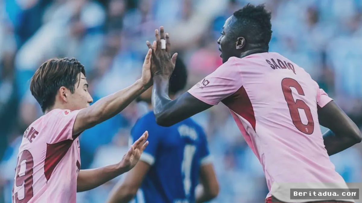 VALENCIA — Pelatih Baru Melakoni Debut di Tengah Krisis Los Che