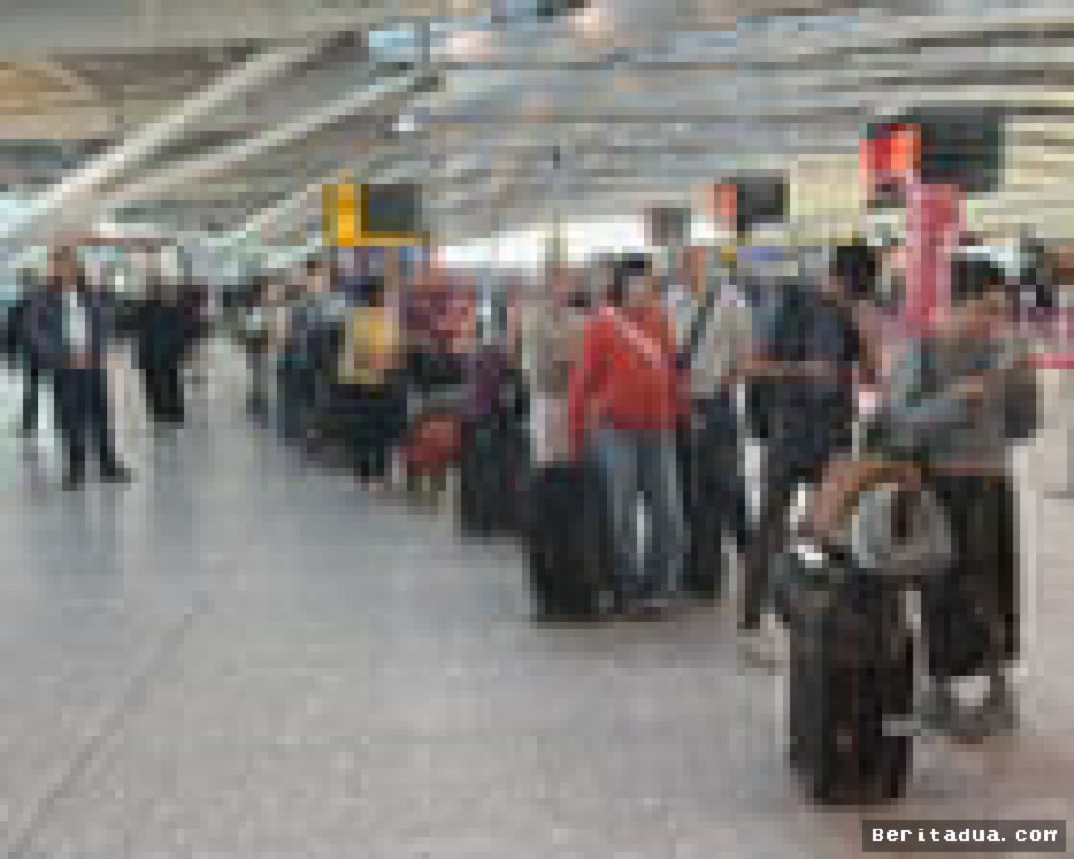 LONDON — Bos NATS Dipanggil Pemerintah Usai 1.900 Penerbangan Batal
