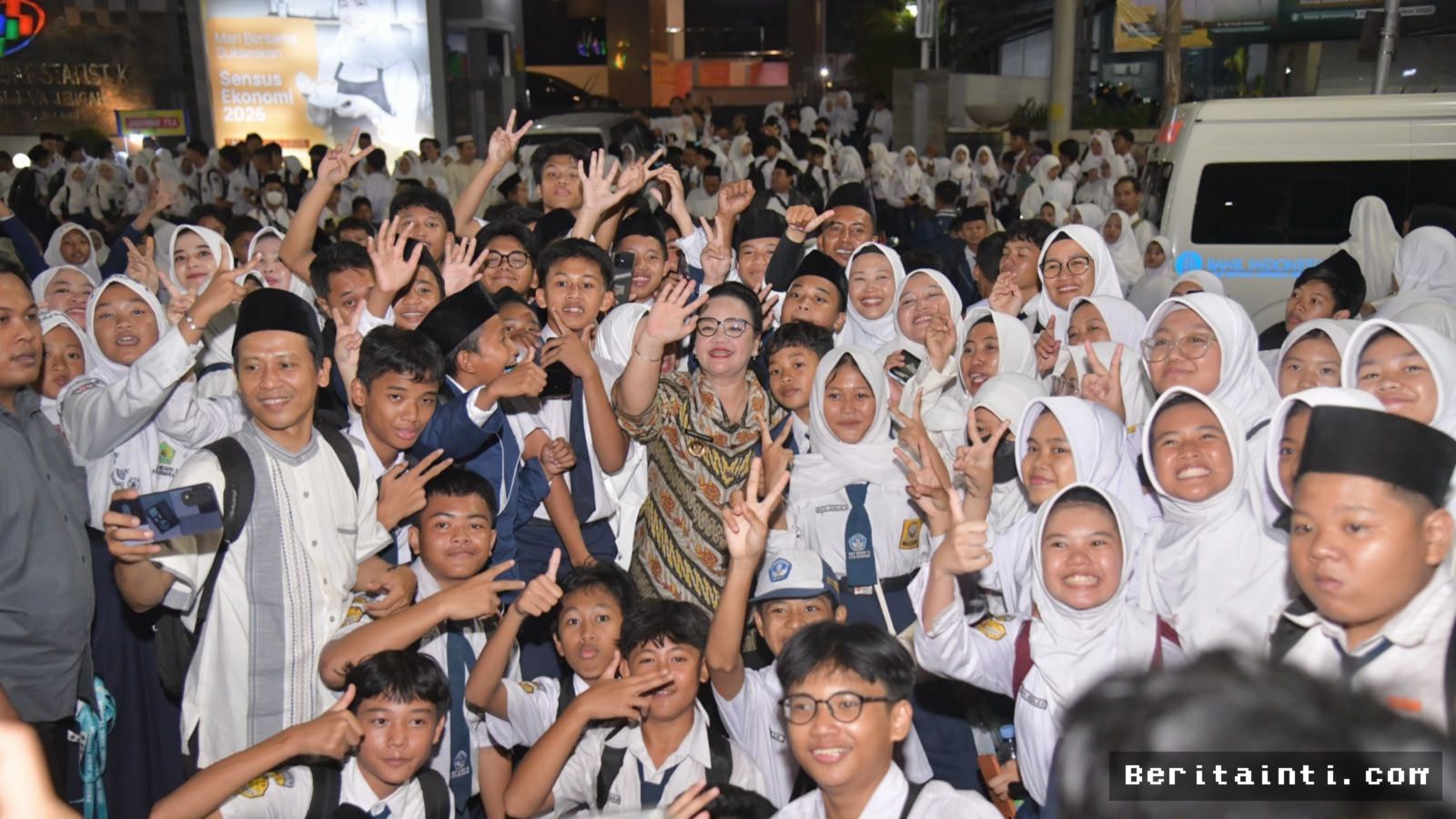 Semarang Cetak Rekor MURI, 288 Ribu Orang Nyanyikan Mars MTQ