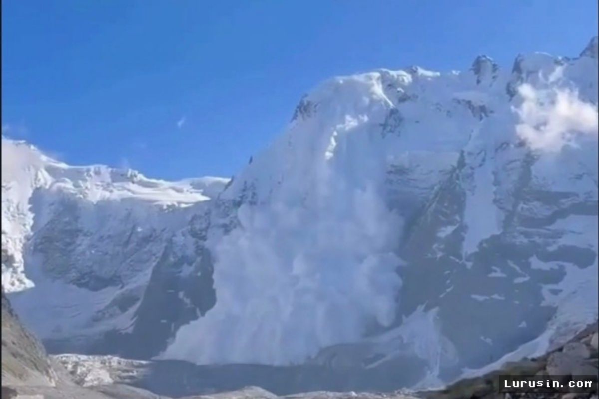 Longsor Salju Gunung Mizhirgi Rusia Tewaskan 13 Pendaki, Empat Hilang