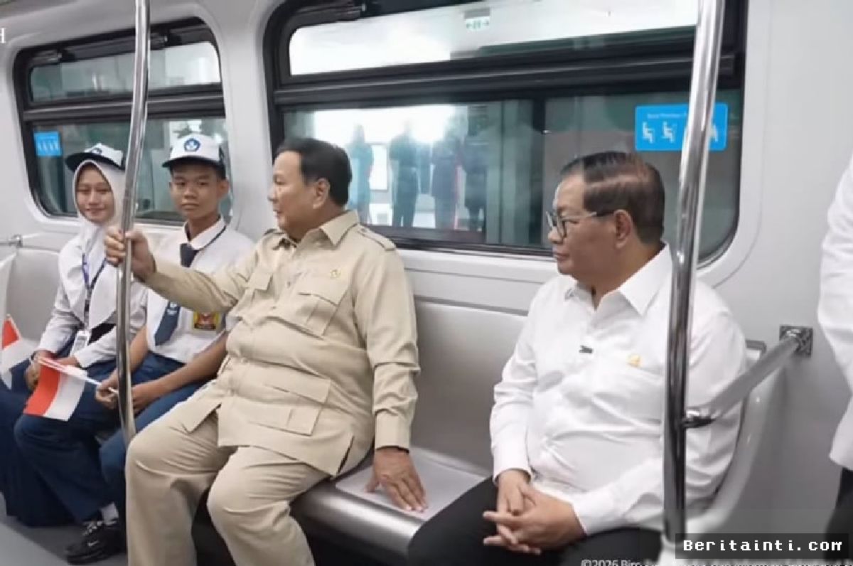 JAKARTA — Pramono Anung Tetapkan Tarif LRT Rp8 Selama Delapan Hari
