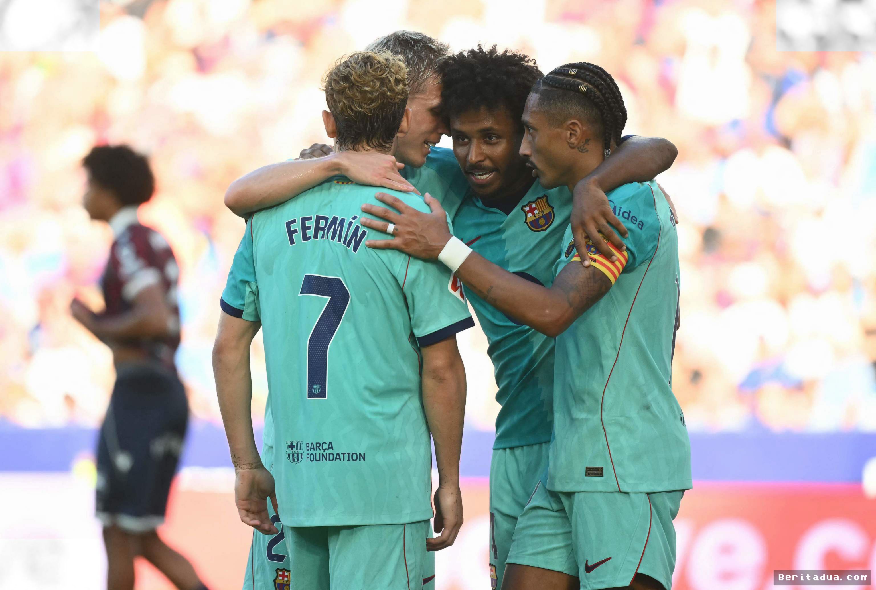 VALENCIA — Barcelona Susah Payah Tekuk Levante 4-2 di LaLiga