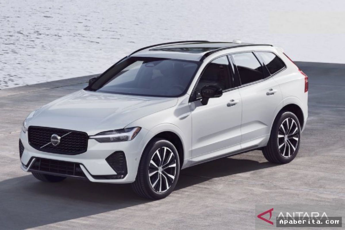 Volvo Siapkan Mobil XC60 PHEV Berjarak Tempuh Listrik 126 Kilometer