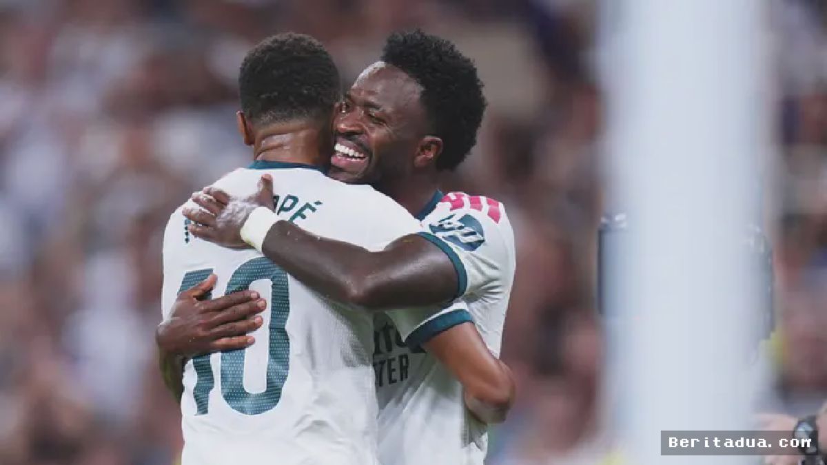 MADRID — Duet Mbappe dan Vinicius Bawa Real Madrid Tekuk Sociedad