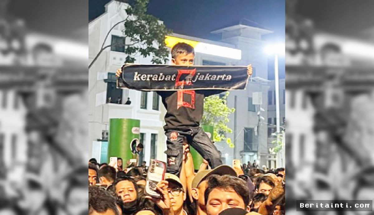 Serbuan Serbuk Misterius Paksa Konser Kotak di Kota Tua Berhenti