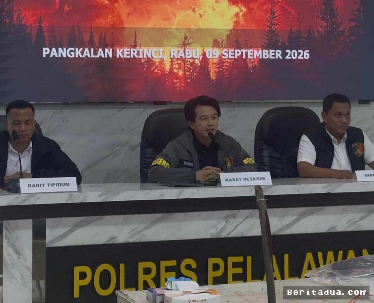 PELALAWAN — Polres Pelalawan Ringkus Tiga Pemuda Penganiaya Tukang Gigi