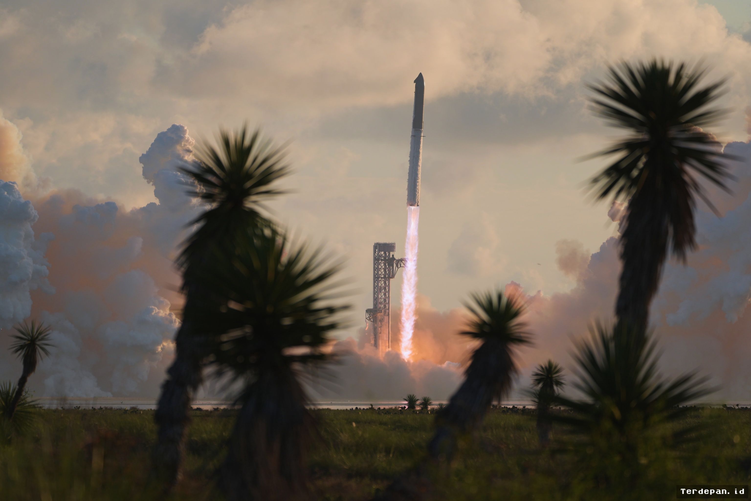 SpaceX — Mesin Starship Padam Lebih Awal, Uji Penerbangan ke-14 Dipercepat