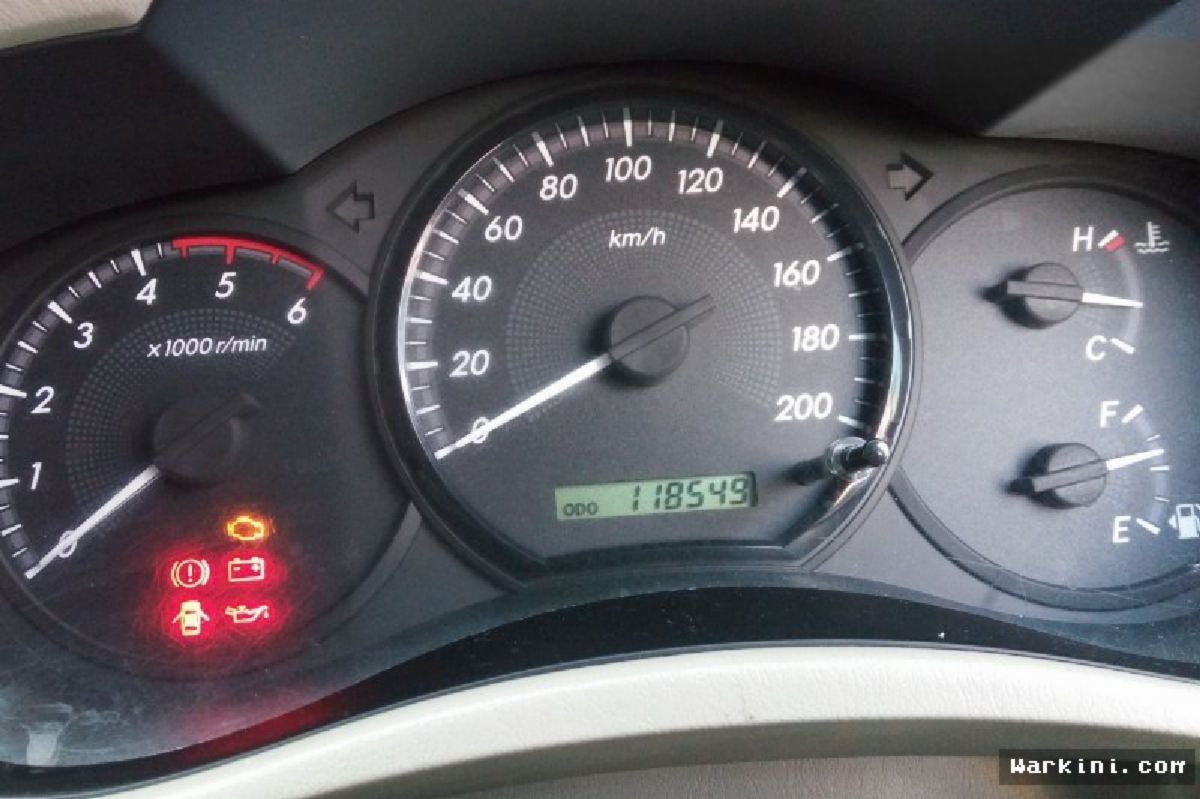 Lampu Check Engine Menyala Tiba-tiba, Kenali Penyebab dan Solusinya