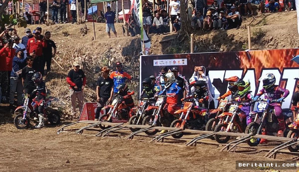 BULELENG — Ratusan Crosser Jawa-Bali Unjuk Gigi di Sirkuit Jatimas