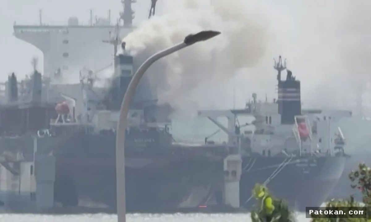 Kapal Kargo Terbakar di Qingdao China, 25 Orang Tewas