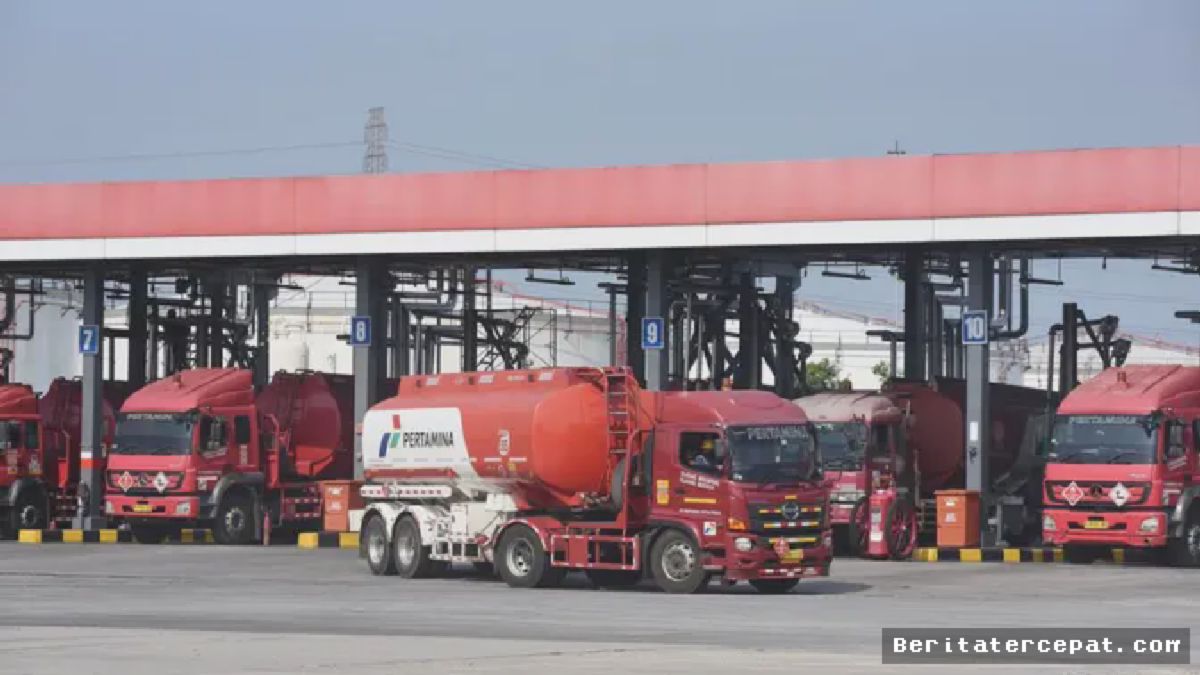 MAKASSAR — Pertamina Operasikan Mobil Tangki 24 Jam di Sulawesi Selatan